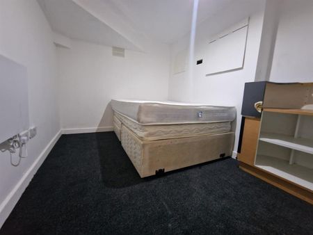 Burley Lodge Road, Leeds - Photo 2