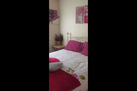 2 Bed Flat, Newcroft Drive, M9 - Photo 3