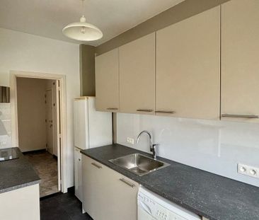 Studio te huur in Oudergem voor € 800 met 1 slaapkamer - Photo 4