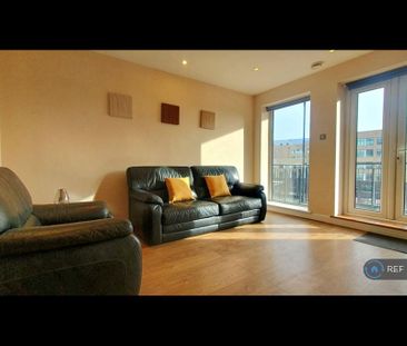 2 bedroom flat to rent - Photo 3