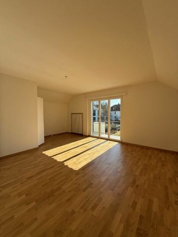 Ruhige 2-Zimmer-Wohnung zuoberst mit Balkon - Photo 4