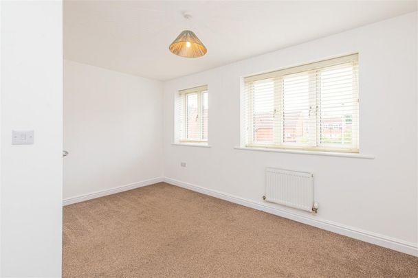 2 bed House To Let - Photo 1