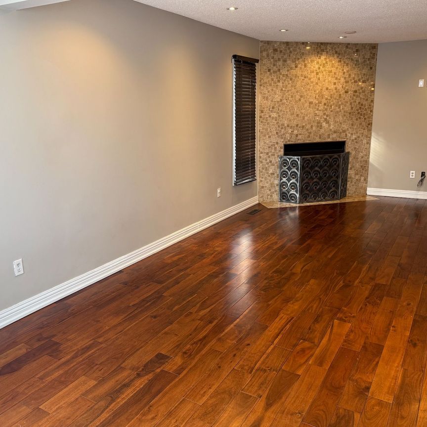 For Lease - 2636 Credit Valley Road, Mississauga, Ontario - Photo 1