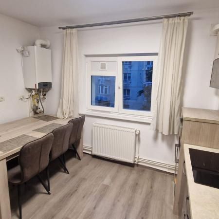 Apartament 3 camere Unirii - Decebal | Centrala proprie | Parcare - Fotografie 1