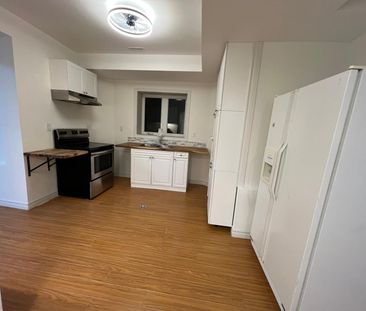 For Lease - 17 Barre Drive, Barrie, Ontario - Photo 3