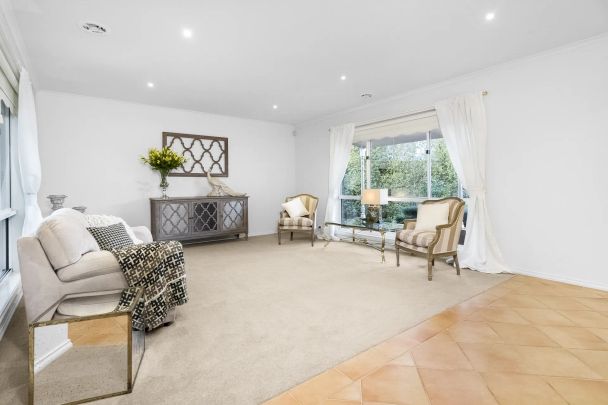 Stunning Family Home - Photo 1