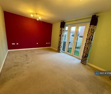 3 bedroom semi-detached house to rent - Photo 1