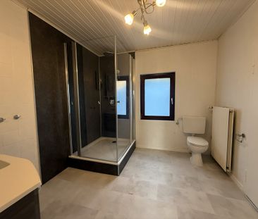 Großzügiges Einfamilienhaus mit Garten und Scheune in Siegburg-Bras... - Foto 1