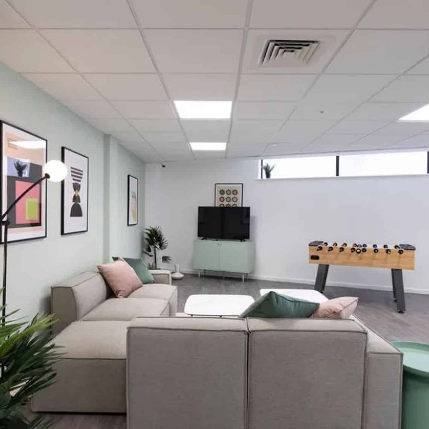 7 Bed Premium En-suite - Photo 1