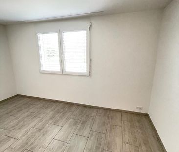 Per sofort zu vermieten 4.5 Zi-Wohnung mit eigener Waschküche gross... - Photo 3