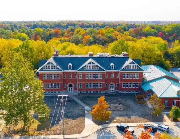 Grand 3-bedroom penthouse suite at the historic Oxford Estates | 83 Rolph Street, Tillsonburg - Photo 1