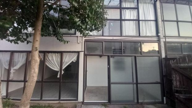 Freshly renovated 2 bedrooms - Photo 1