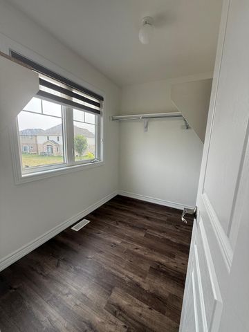 For Lease - 140 Monarch Street, Welland, Ontario - Photo 3