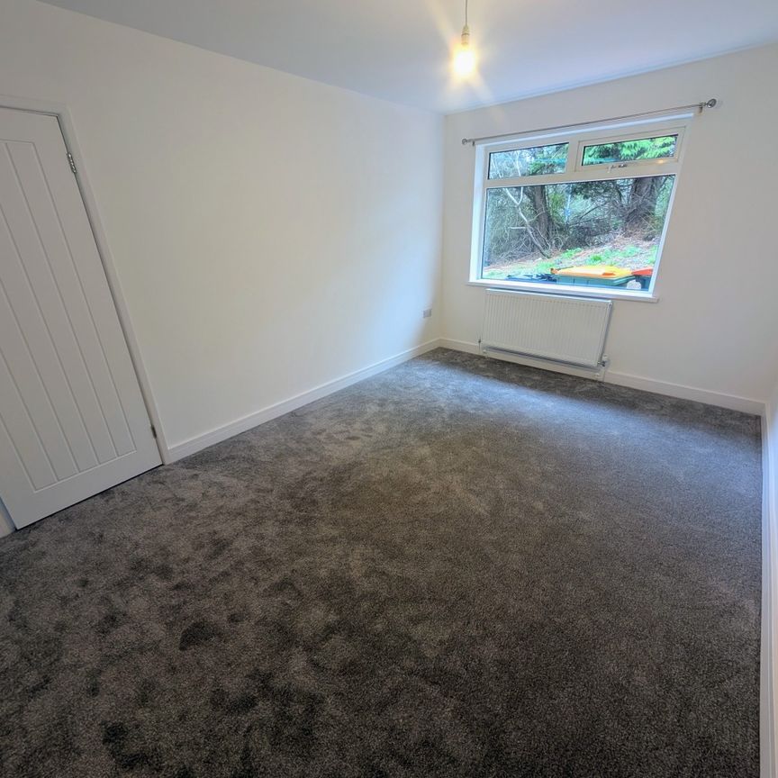 A 2 Bedroom Bungalow - Photo 1