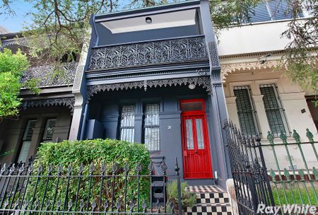 Gorgeous Paddington Terrace With Parking In Prime Location - Photo 5