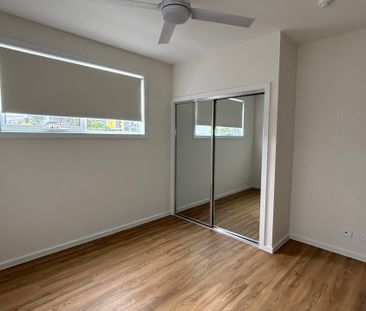 Brand New Top Floor Studio - Photo 3