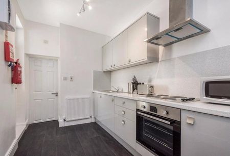 1 bedroom flat to rent - Photo 5