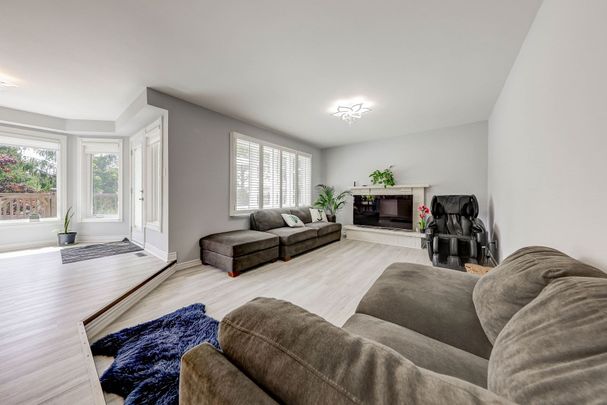 For Lease - 449 Alex Doner Drive, Newmarket, Ontario - Photo 1