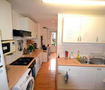 1 bedroom in a house share to rent - Photo 6