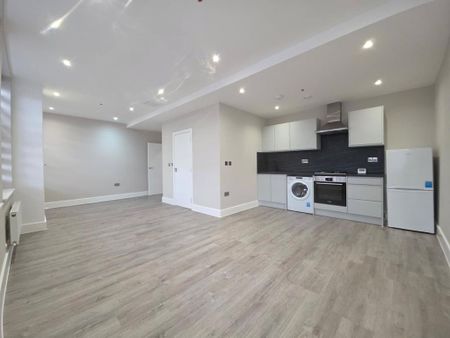 Studio to rent - Photo 2