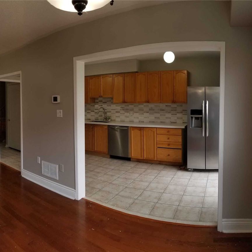 For Lease - 6043 Coxswain Crescent, Mississauga, Ontario - Photo 1