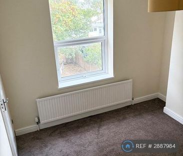 2 bedroom maisonette to rent - Photo 3