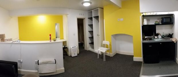 Studio to rent - Photo 1