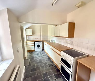 4 bedroom terraced house to rent - Photo 5