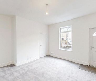 3 bedroom terraced house to rent - Photo 6