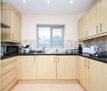 2 bedroom apartment to rent - Photo 4