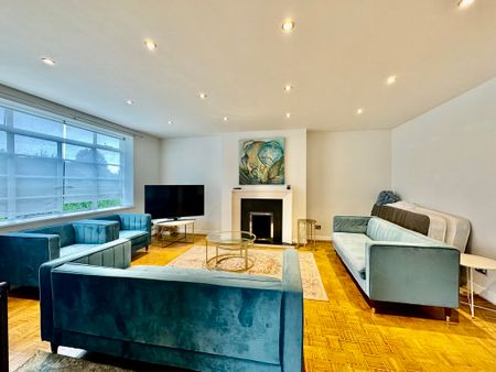 3 Bedroom Apartment, Kersfield Road, Putney - Photo 3