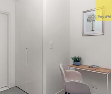 LIVING ON THE RIVERBANK! - Photo 2