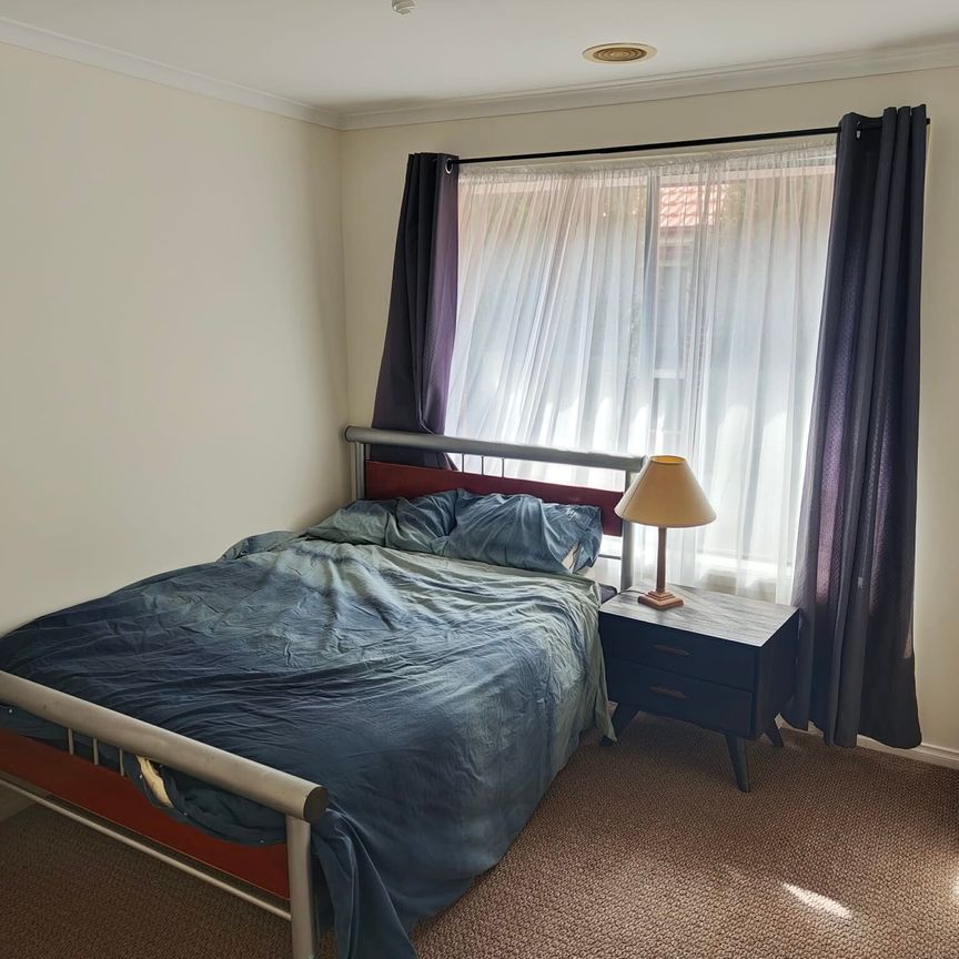 Endeavour Hills - Photo 1