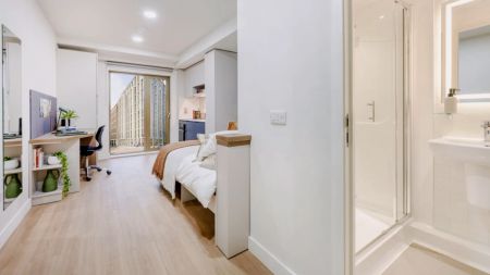 Standard Studio - Photo 3