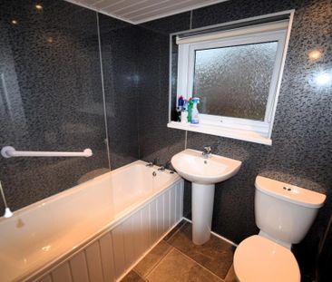 3 bedroom terraced house to rent - Photo 6