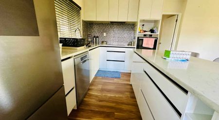 For Rent - 3 Bedroom Home in Panmure - Photo 5