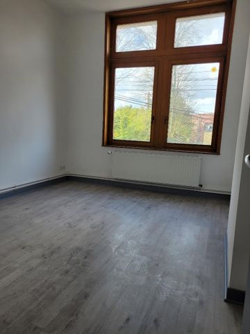 Location Appartement 3 pièces 84m² VIESLY 59271 - Photo 2