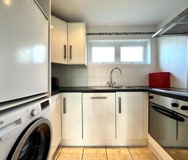 14c Lesley Heights, Glassillan Grove, Greenisland, BT38 8TB - Photo 1