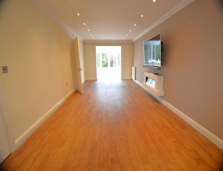 4 Bedroom Detached To Let - Photo 3