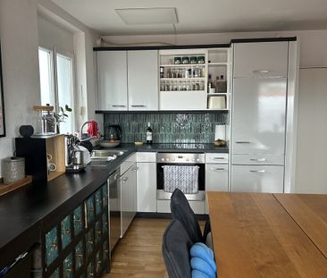 Großzügige 2-Zimmer-Dachgeschoss-Wohnung in ruhiger Lage in Dornbirn - Photo 1