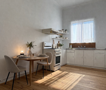 CENTRAL LIVING WITH STUNNING PARK VIEWS - Photo 3