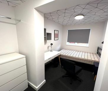 1 bedroom in a house share to rent - Photo 1