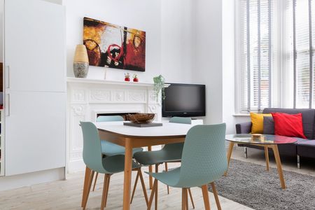 3 Bed Flat, London, NW6 - Photo 5