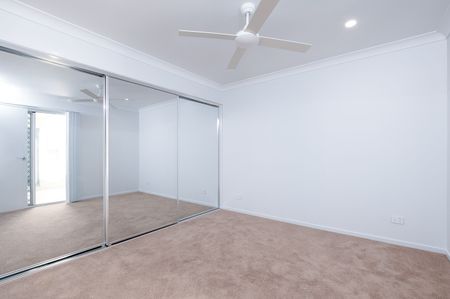 Beautifully Finished Brand New Home - Photo 3