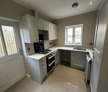 3 bedroom detached house to rent - Photo 3