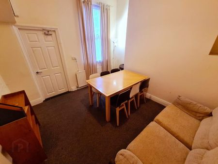 Room 4, 12 Thorndale Avenue, North Belfast, BT14 6BL - Photo 3
