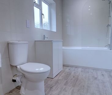 3 bedroom semi detached house to rent - Photo 2