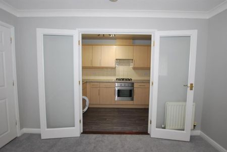 2 bedroom flat to rent - Photo 4