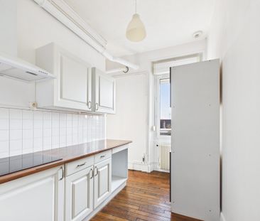 Appartement à louer, 2 pièces - La Chapelle-Saint-Luc 10600 - Photo 2