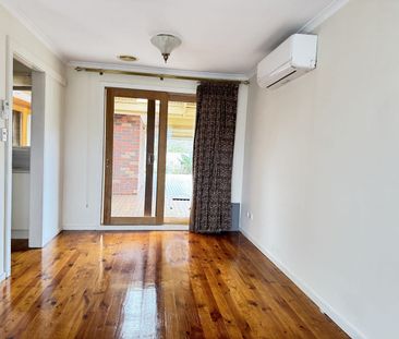 Spacious Family Living in a Peaceful and Convenient Werribee Location - Photo 4